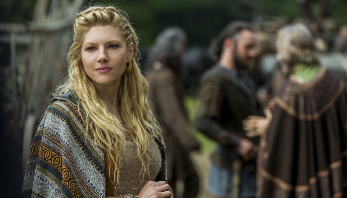 Η Λάγκερθα των Vikings ξανά με τα εσώρουχα στη Μύκονο - Roxx.gr