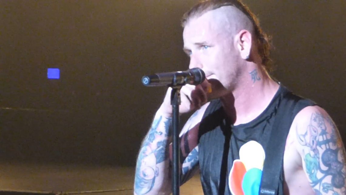 Το Through Glass έπαιξαν στη μνήμη του Chester οι Stone Sour - Roxx.gr