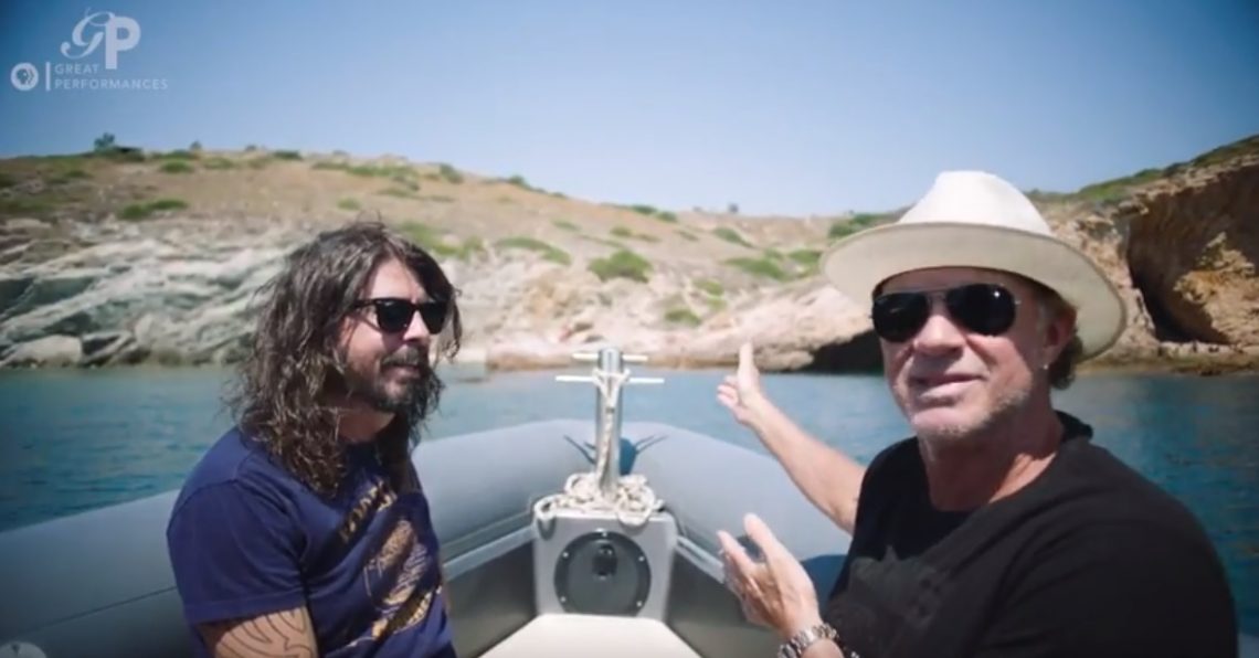 Ο Dave Grohl έκανε… Έλληνες τον Freddie Mercury και τον John Bonham - Roxx.gr