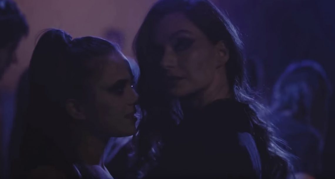 Κι άλλο teaser για την ελληνική σειρά με βαμπίρ! - Roxx.gr