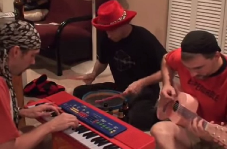 Αυτοί οι τύποι διασκευάζουν Dream Theater με παιδικά όργανα