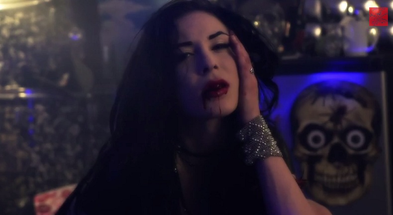 Σεξ, αίμα και rock n roll στο νέο lyric video του Slash