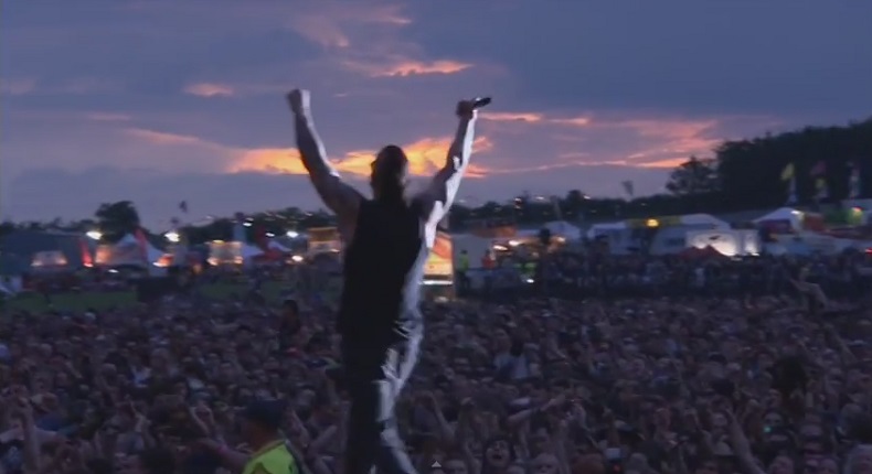 Επαγγελματικά πλάνα από την εμφάνιση των Avenged Sevenfold στο Download Festival