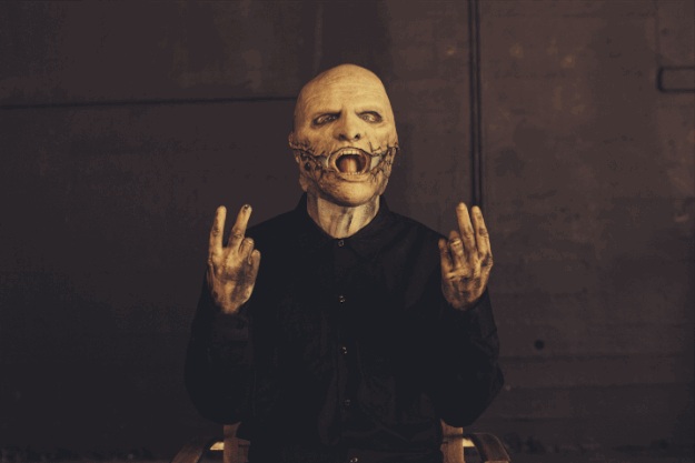 Με ταινία του Ταραντίνο παρομοίασε το νέο άλμπουμ των Slipknot ο Corey Taylor