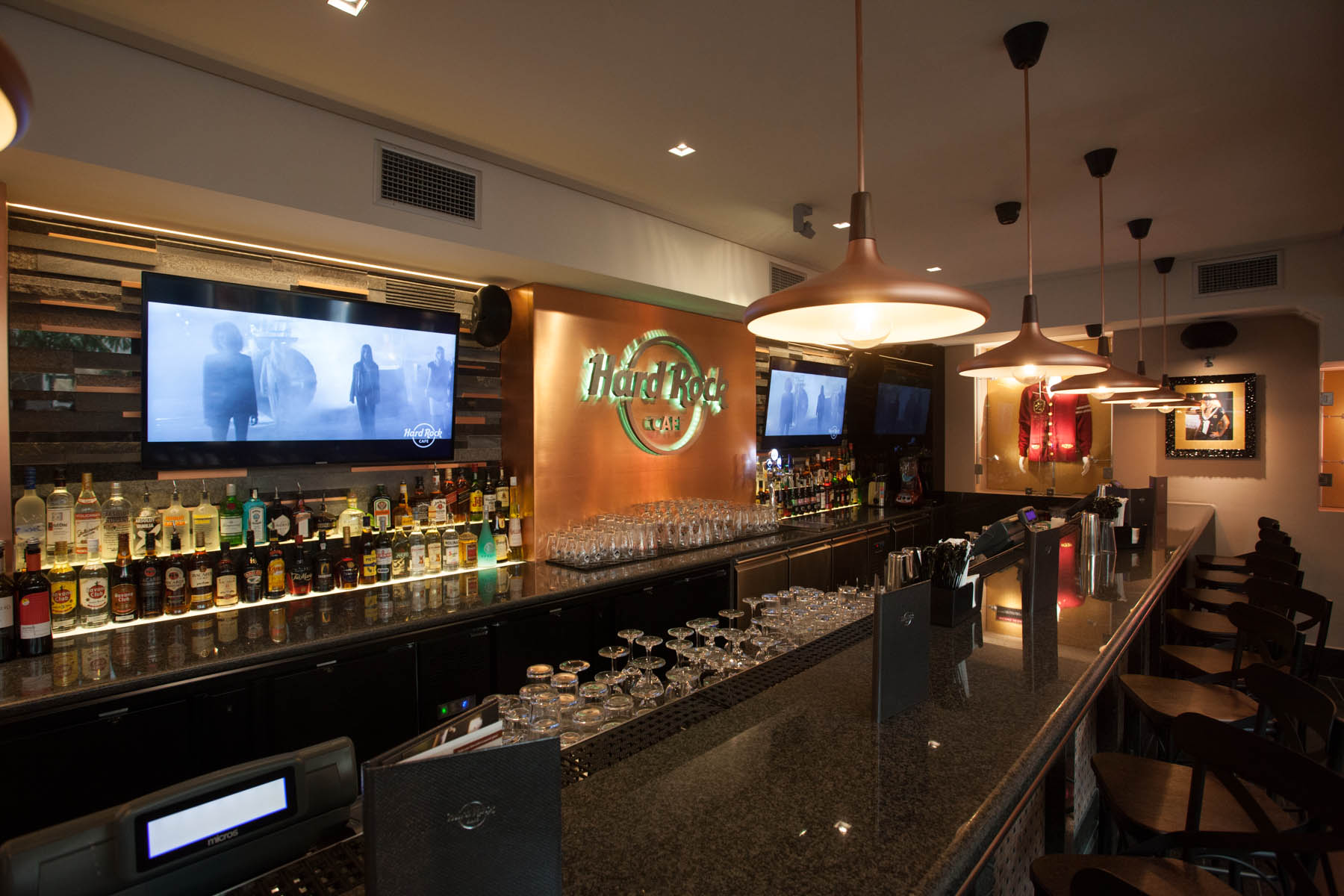 Το Hard Rock Cafe Athens φιλοξενεί τον Πρώτο Γύρο του Παγκόσμιου Διαγωνισμού Bartending