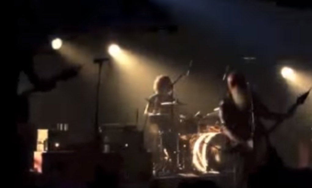 Τα πρώτα δευτερόλεπτα του μακελειού στη συναυλία των Eagles of Death Metal