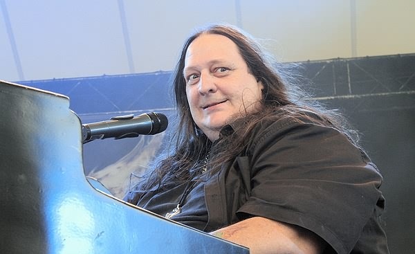 Εγκεφαλικό έπαθε ο Jon Oliva των Savatage