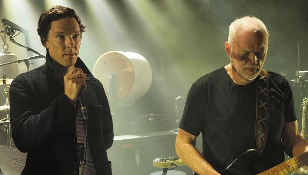 Ο Sherlock τραγουδάει το Comfortably Numb των Pink Floyd μαζί με τον David Gilmour!