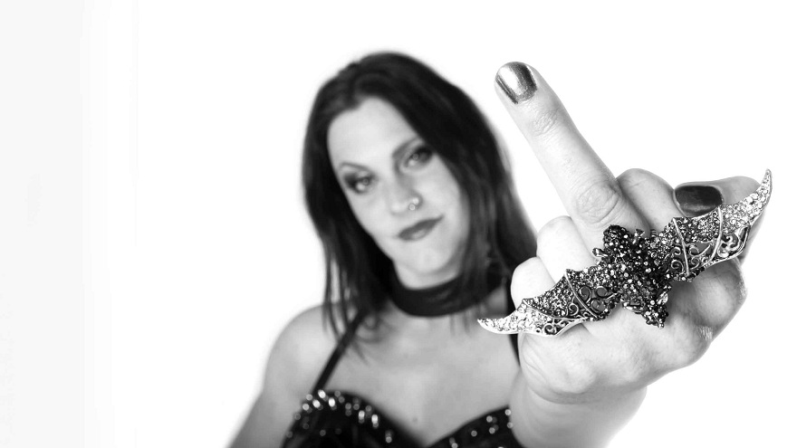 Τραγουδίστρια Nightwish για Slayer: «Είναι απαίσια και βαρετή μπάντα»