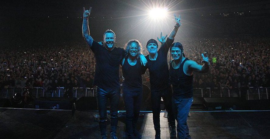 Απολαύστε τους Metallica λίγο πριν βγουν στην σκηνή και αμέσως μετά την έναρξη της παγκόσμιας περιοδείας τους!