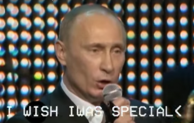 Θεούλης Πούτιν τραγουδάει το Creep των Radiohead