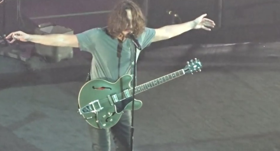 To τελευταίο αντίο ο Chris Cornell το είπε στη σκηνή με μία ανατριχιαστική αναφορά στους Led Zeppelin