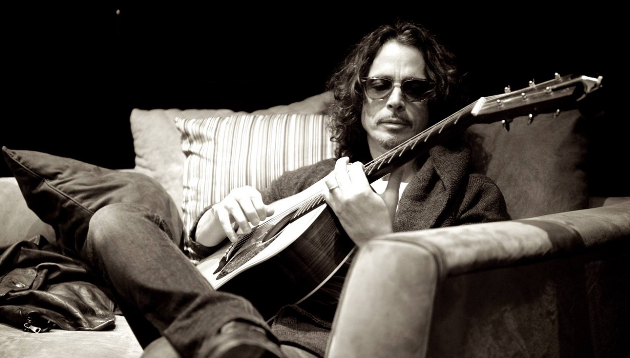 Ο κόσμος της μουσικής αποχαιρετά συγκλονισμένος τον Chris Cornell