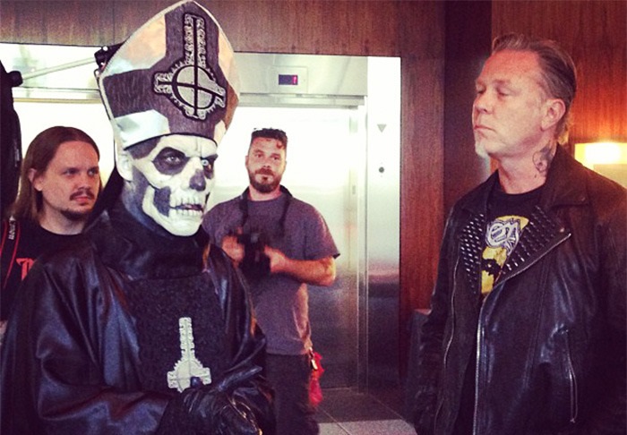 Ο James Hetfield είδε ζωντανά τους Ghost και γούσταρε με Year Zero