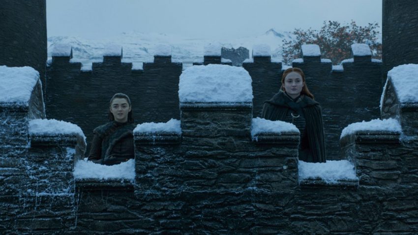 Οι αδελφές Σταρκ κάνουν όλη τη δουλειά στο Game of Thrones και τα δείχνουν σε όλους