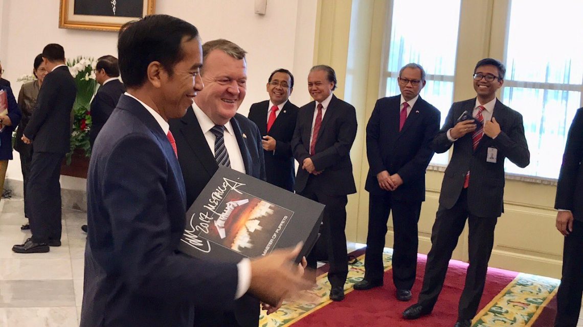 Τη συλλεκτική επανέκδοση του Master of Puppets έκανε δώρο ο πρωθυπουργός της Δανίας στον πρόεδρο της Ινδονησίας