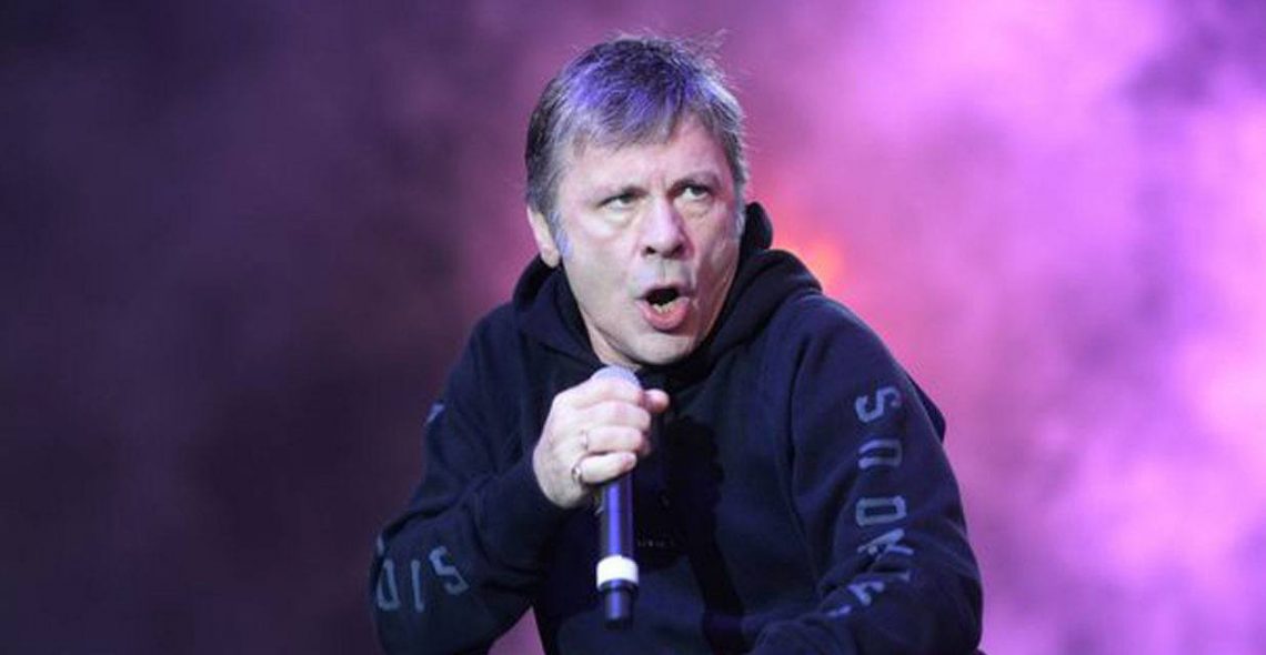 Ο Dickinson υπόσχεται μεγάλες εκπλήξεις στο setlist των Iron Maiden