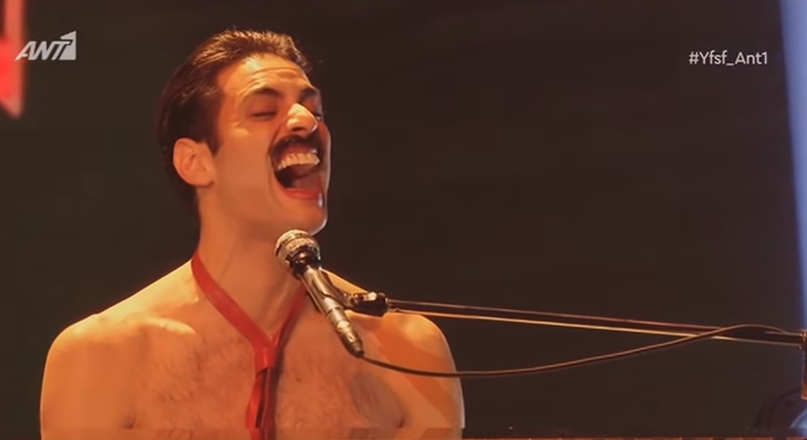 Ο Ίαν Στρατής μεταμφιέστηκε σε Freddie Mercury στο Your Face Sounds Familiar