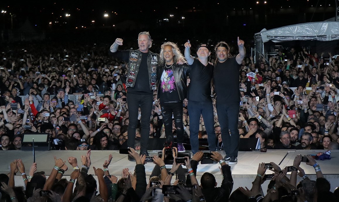 Σε περίεργη ιστορία με υπερκοστολόγηση εισιτηρίων εμπλέκονται οι Metallica