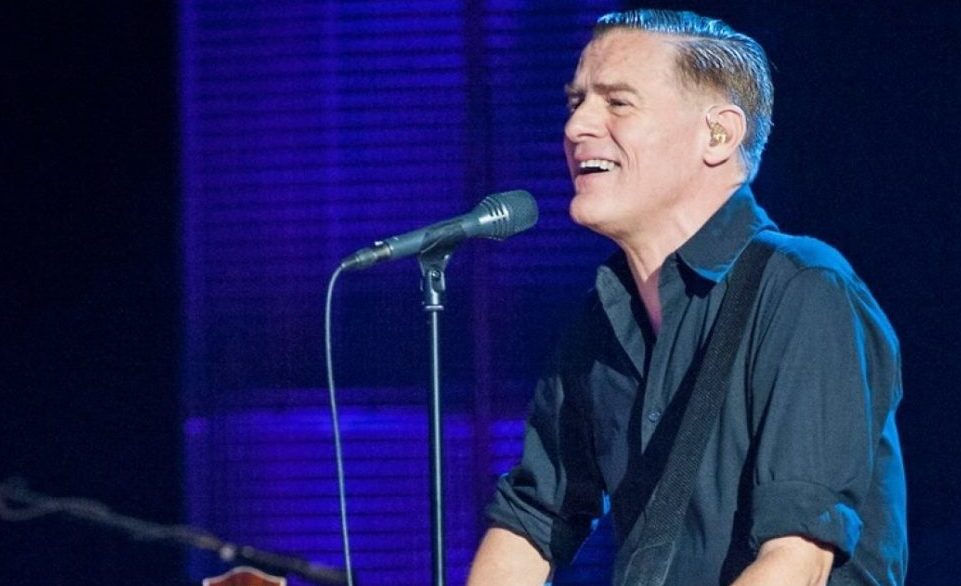 Μεγάλη απάτη με τη συναυλία του Bryan Adams – Παραλίγο να χάσει τα λεφτά του το κοινό