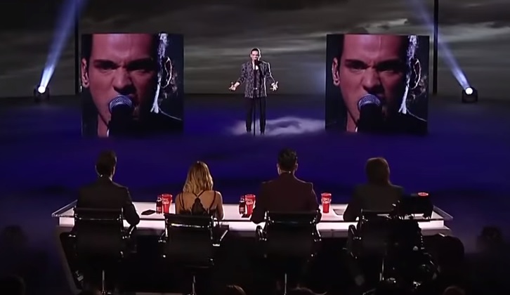 Πέρασε στον τελικό του ελληνικού X-Factor τραγουδώντας Disturbed!