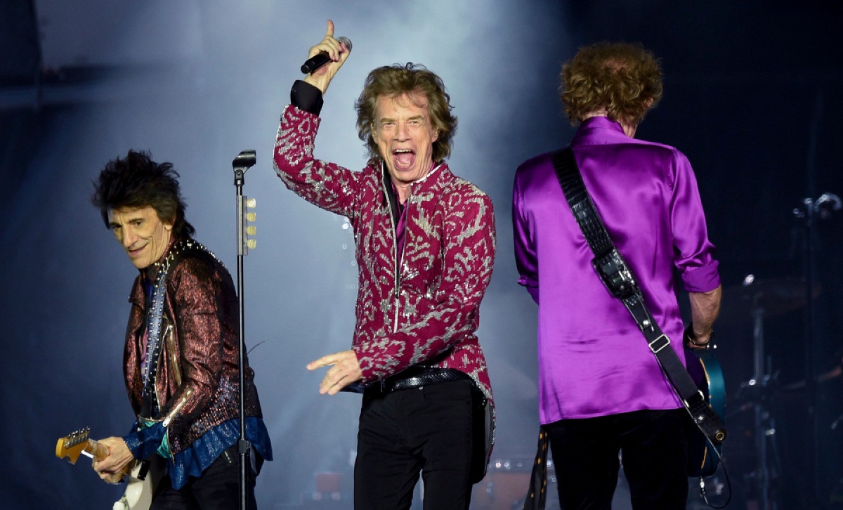 Μας κάνουν πλάκα οι Rolling Stones με τραγουδάρα σχεδόν στα… 80 τους!