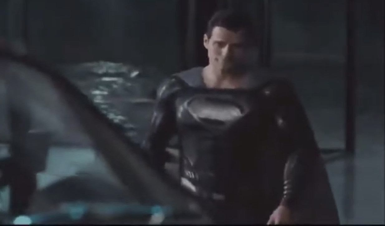 O Superman με τη μαύρη στολή στο νέο κλιπ από το Snyder Cut της Justice League
