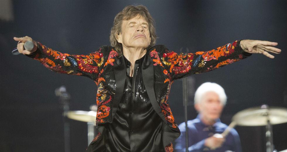 Στα 77 του ο Mick Jagger τραγουδάει για την καραντίνα και βάζει τα γυαλιά σε πολλούς πιτσιρικάδες