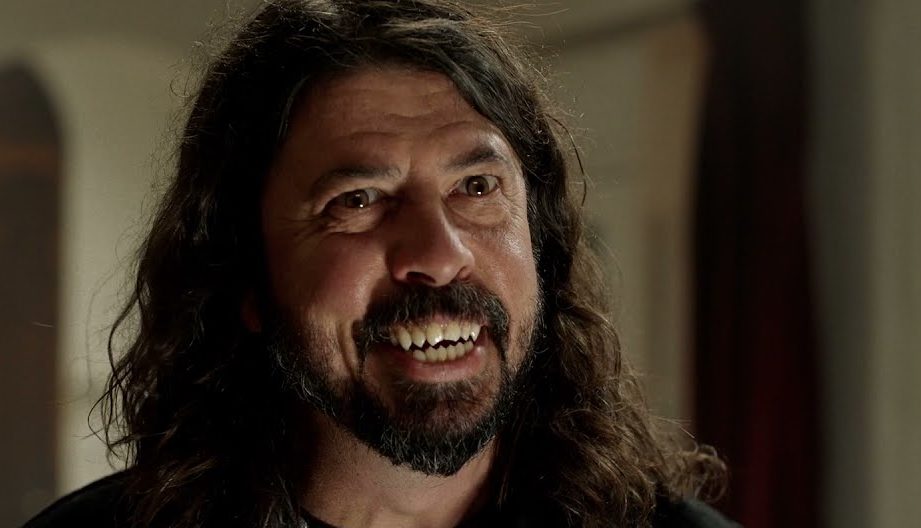 Studio 666: Ο Dave Grohl δαιμονίζεται στο νέο trailer της ταινίας των Foo Fighters