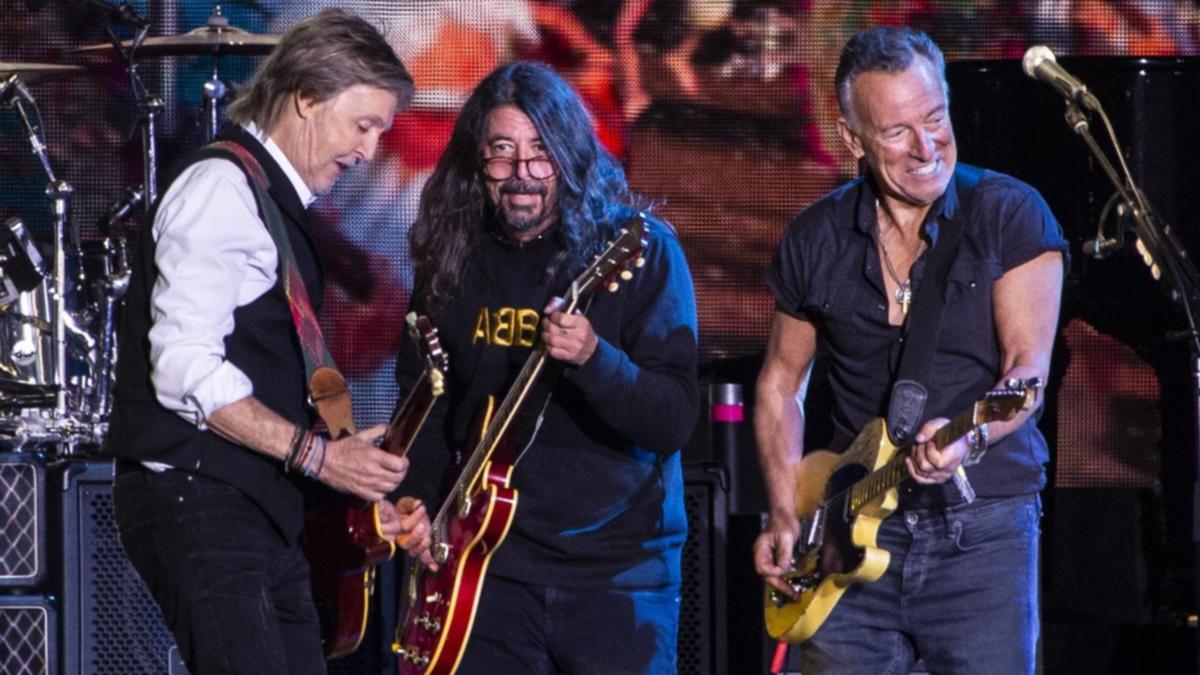 Glastonbury: Dave Grohl και Bruce Springsteen μαζί με τον Paul McCartney