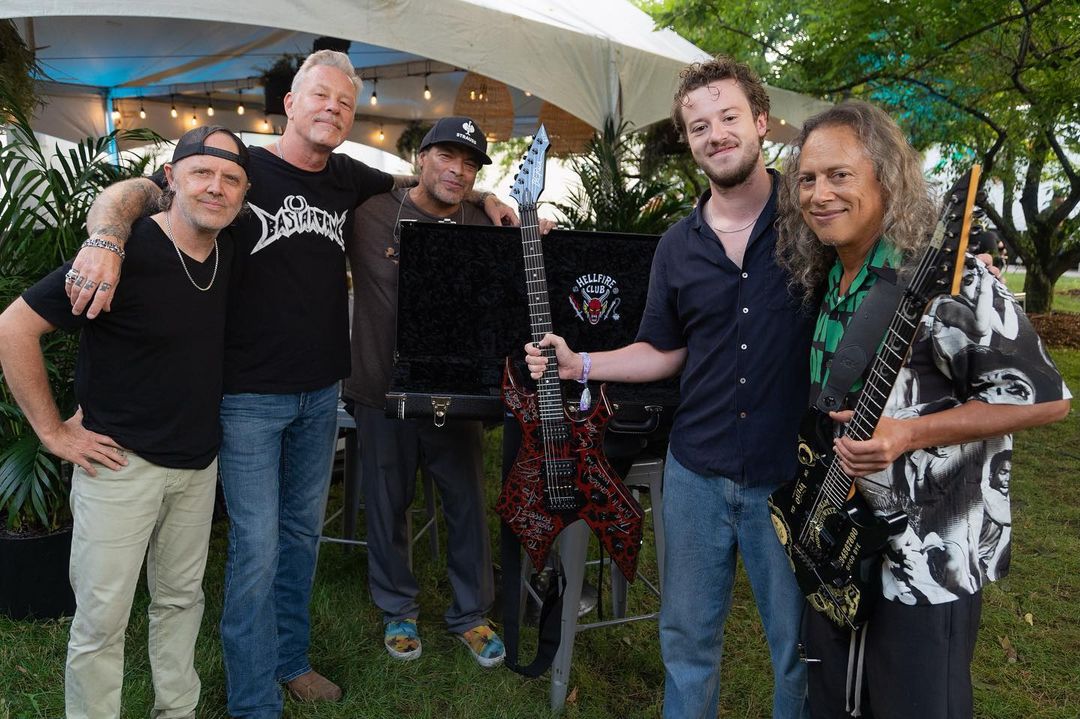 O Eddie του Stranger Things γνώρισε τους Metallica