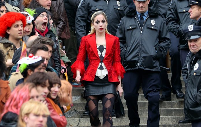 Οι πρώτες εικόνες της Lady Gaga ως Harley Quinn στα γυρίσματα του Joker