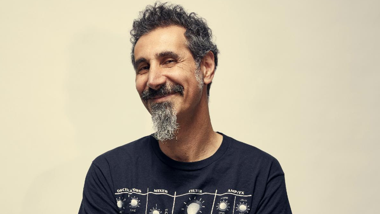 Όλες οι λεπτομέρειες για την αυτοβιογραφία του Serj Tankian που κυκλοφορεί τον Μάιο