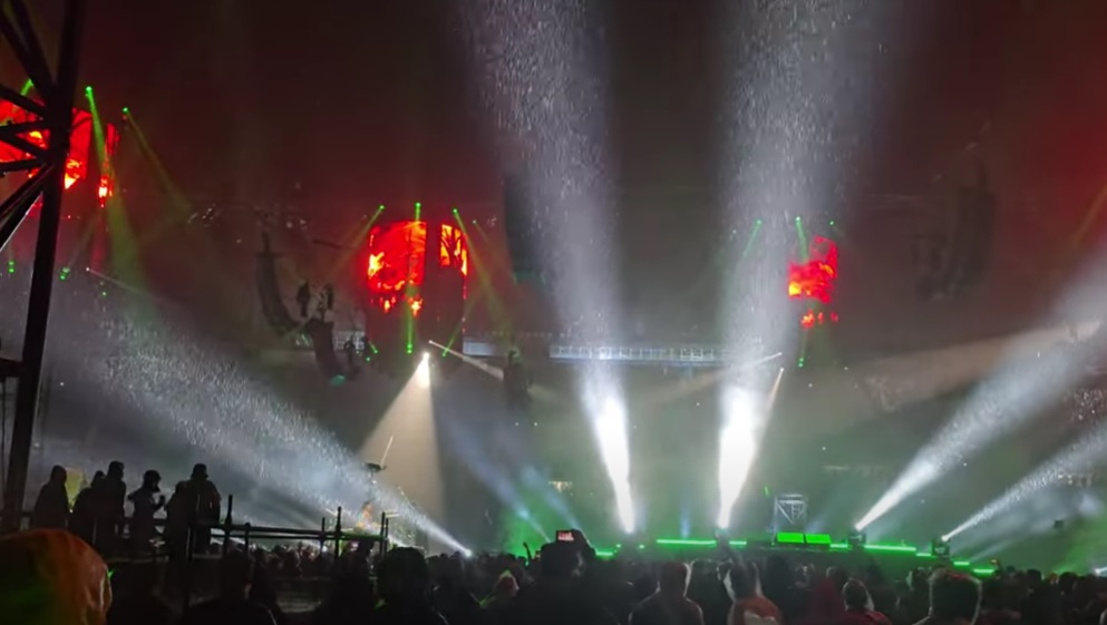 Οι Metallica επέστρεψαν στη σκηνή με φουλ βροχή στο Μόναχο!