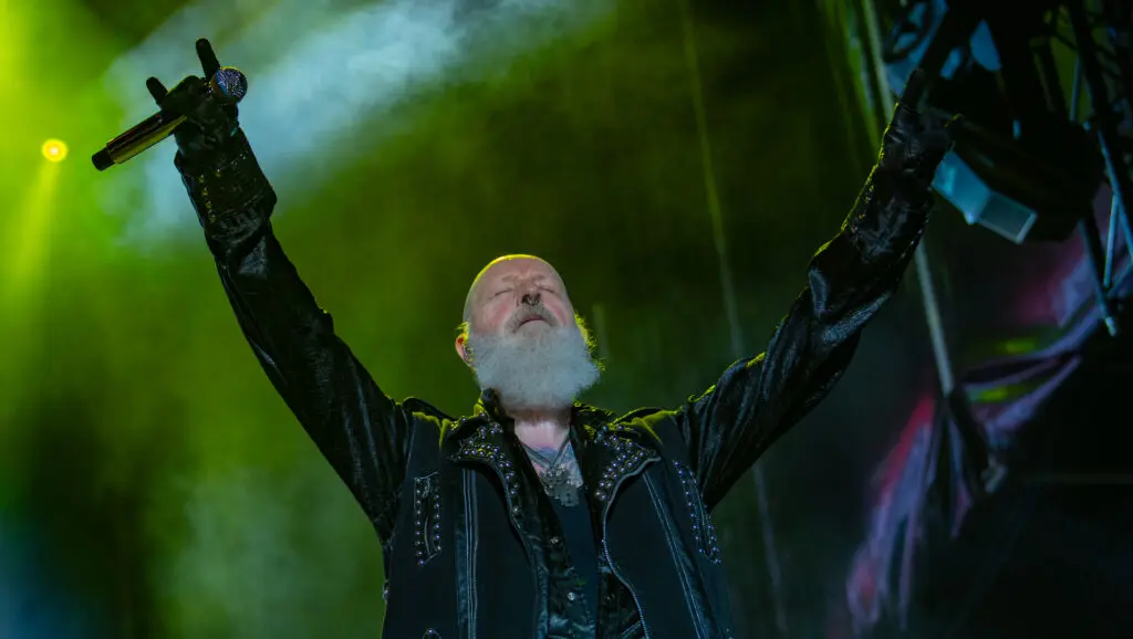 Μεγάλη η χάρη τους: Λαϊκό προσκύνημα στο Release Athens για Judas Priest και Bruce Dickinson
