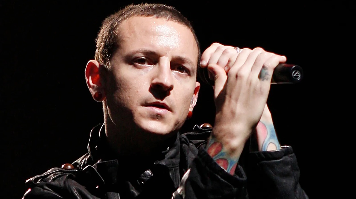 H μητέρα του Chester Bennington για τους Linkin Park: «Με πρόδωσαν»