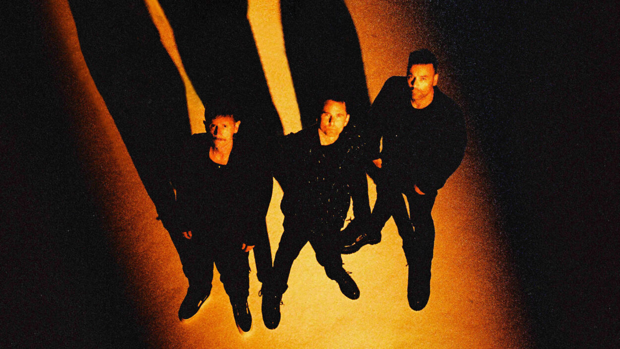 Οι Muse επέστρεψαν με νέο single που συνδυάζει βαριές κιθάρες με ηλεκτρονικό ήχο
