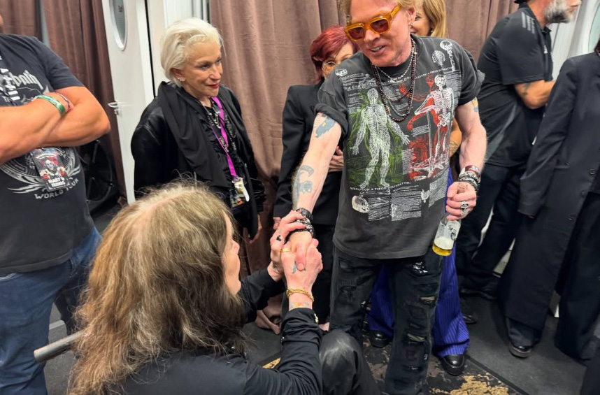 Ο Ozzy δεν είχε συναντήσει ποτέ από κοντά τον Axl Rose!