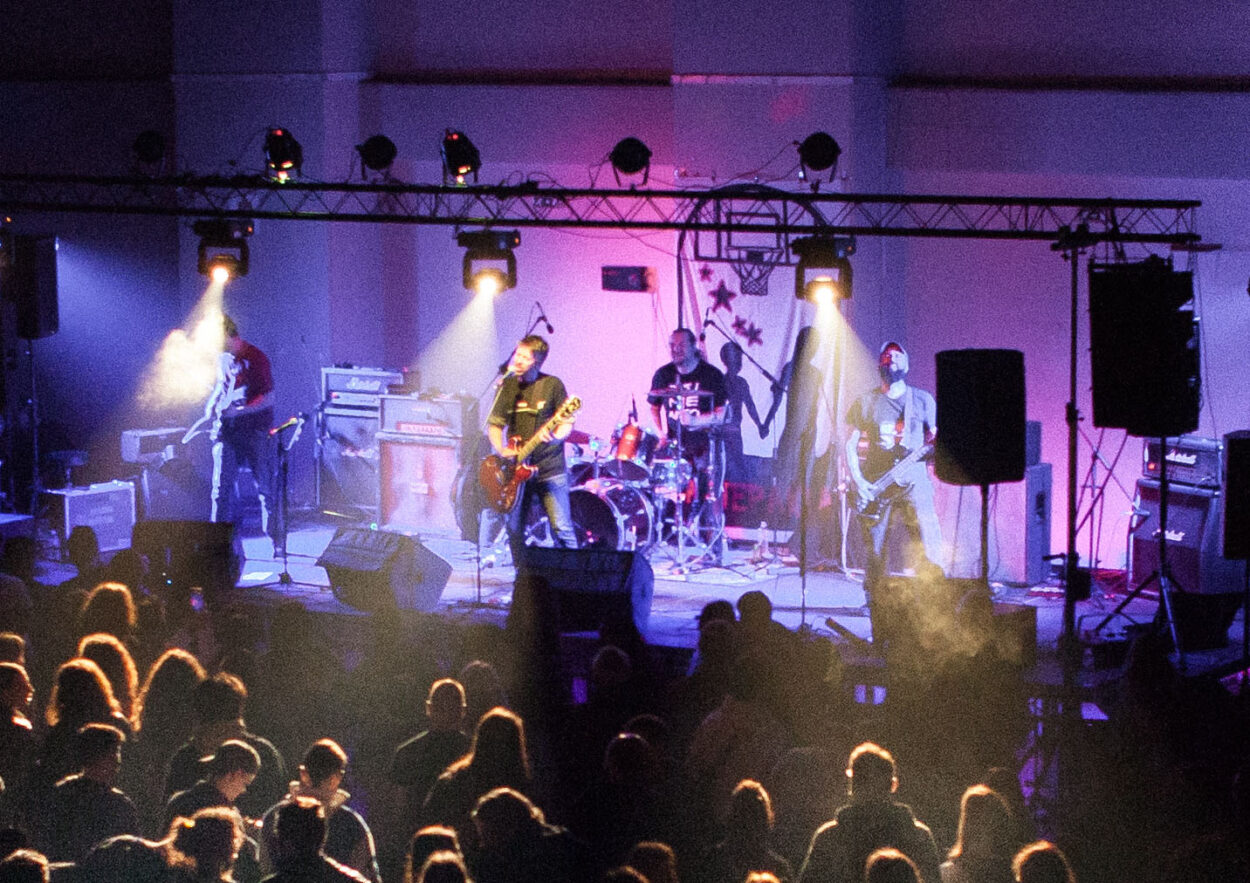 KIDNEY BLACK: «Έχουμε γλιτώσει πολλά λεφτά από ψυχοθεραπείες μέσω της μπάντας»