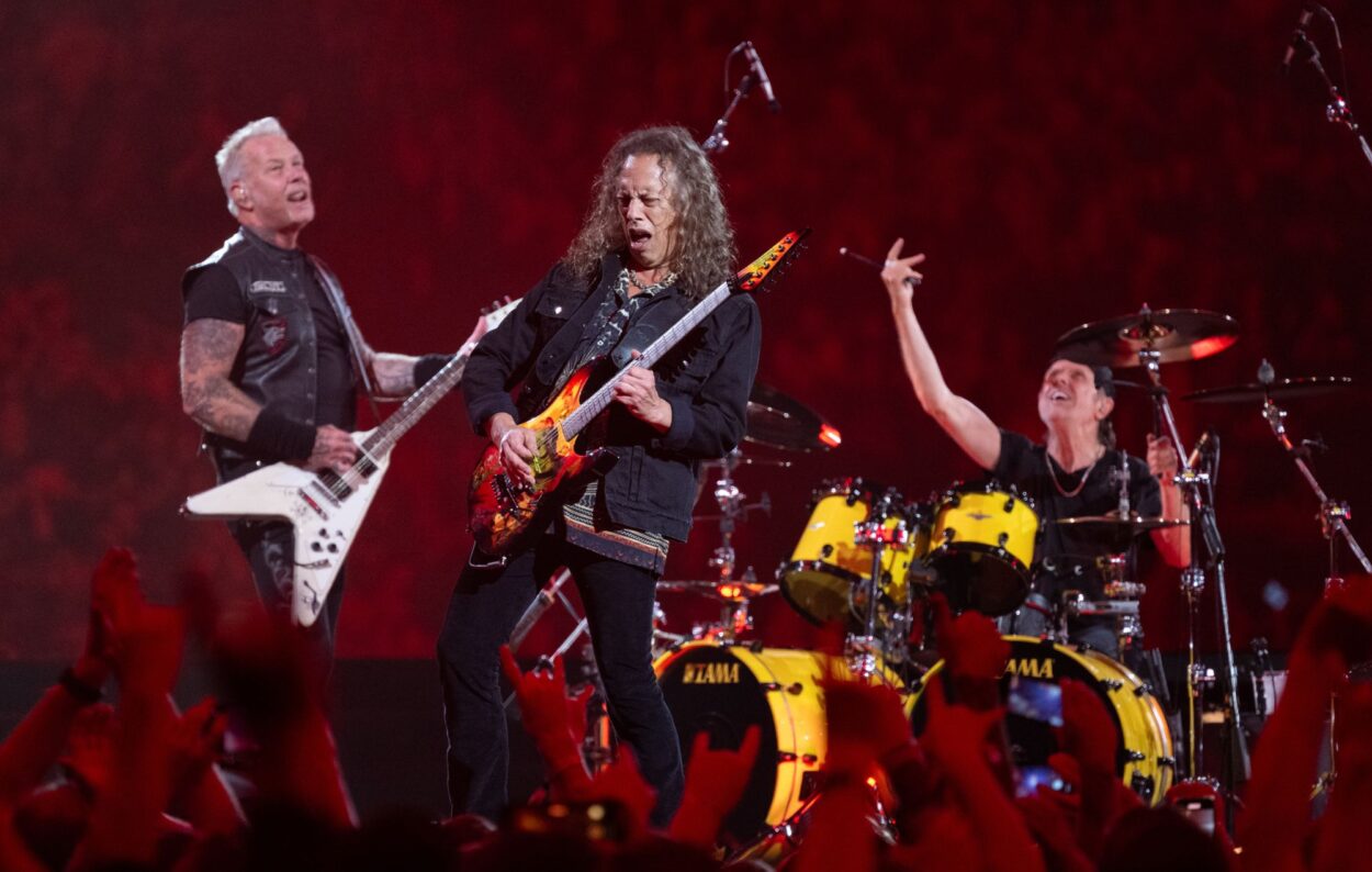 Η στιγμή που οι Metallica ανέβηκαν σε ελληνική σκηνή μετά από 16 χρόνια!