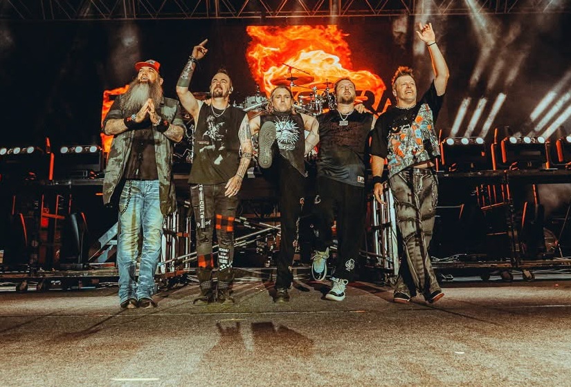 Release Athens: Ασταμάτητα circle pits στους Three Days Grace