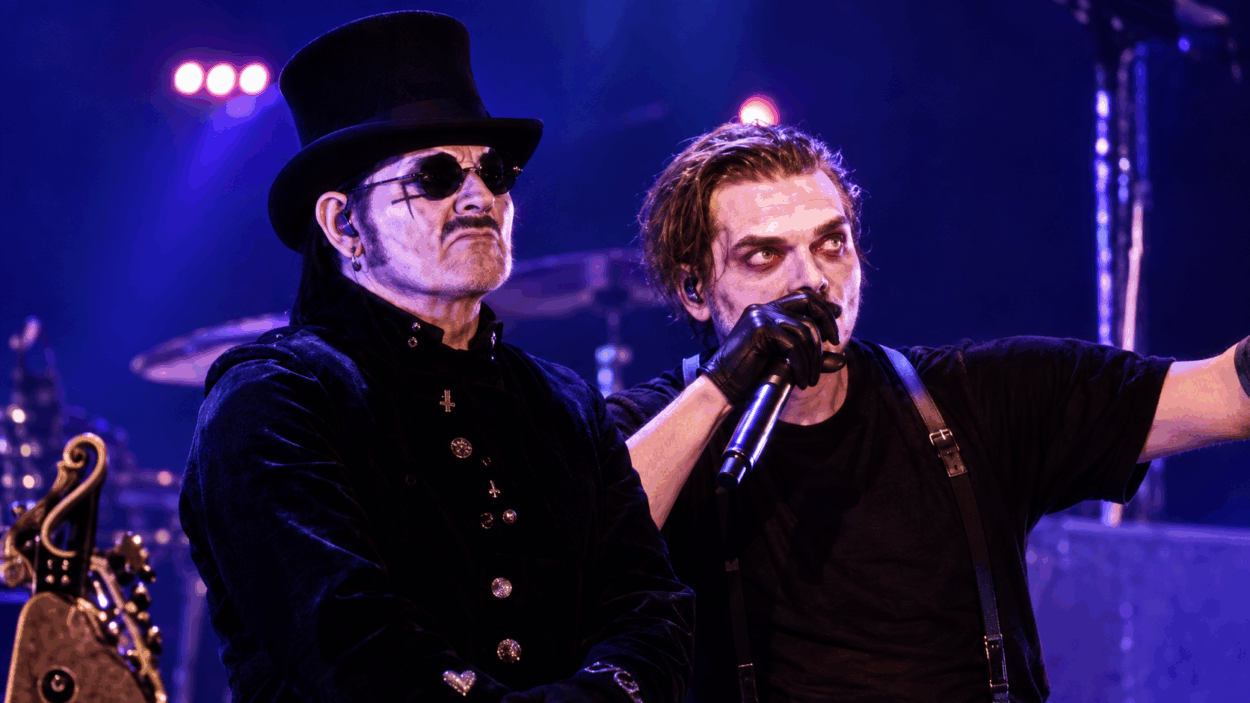 Οι My chemical Romance ανέβασαν στη σκηνή τον King Diamond και υποσχέθηκαν νέο άλμπουμ